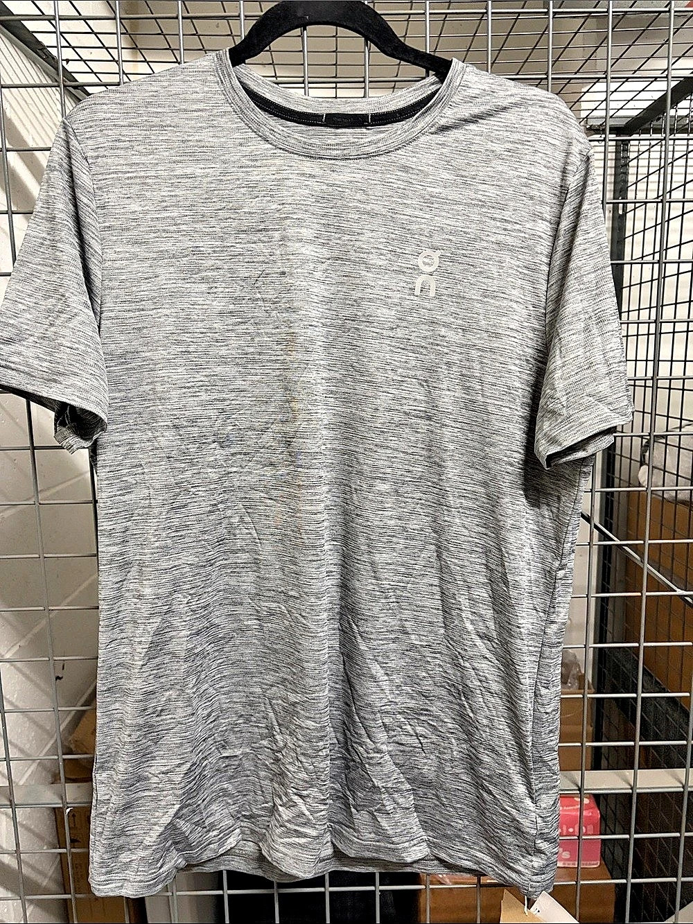 ON Running Core-T Short Sleeve Tee in Gray Size Medium NWT